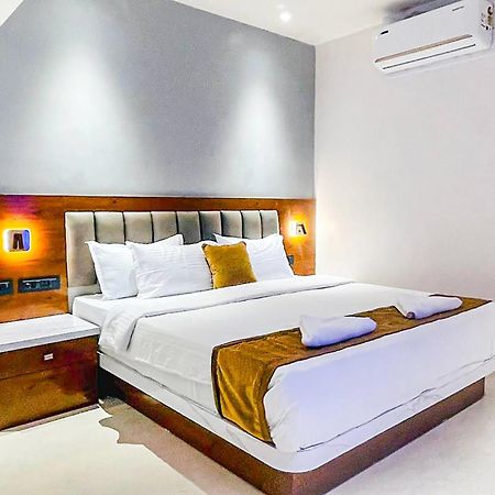 Fabhotel Emersion Residency - High Street Near Laxman Nagar, Baner Púna Kültér fotó