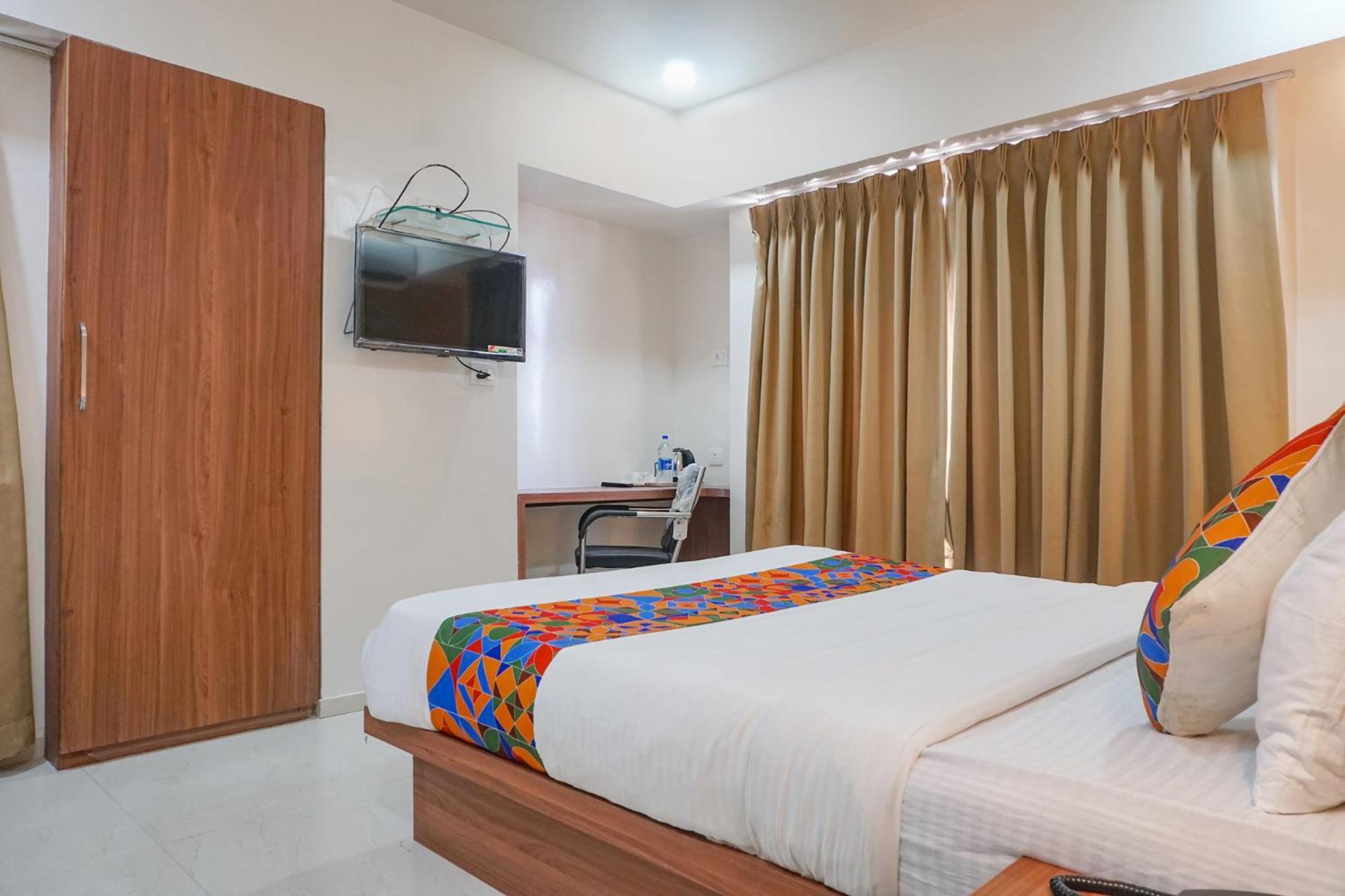 Fabhotel Emersion Residency - High Street Near Laxman Nagar, Baner Púna Kültér fotó